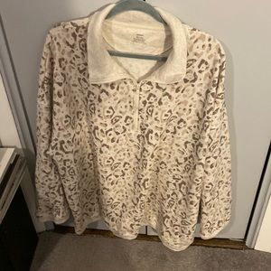 Aerie 2X woman’s sweatshirt.